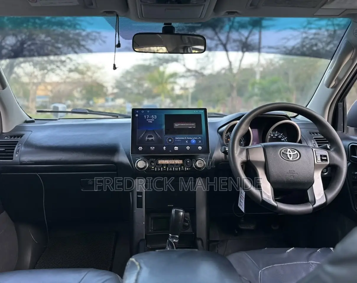 Toyota Land Cruiser Prado 2014 Silver