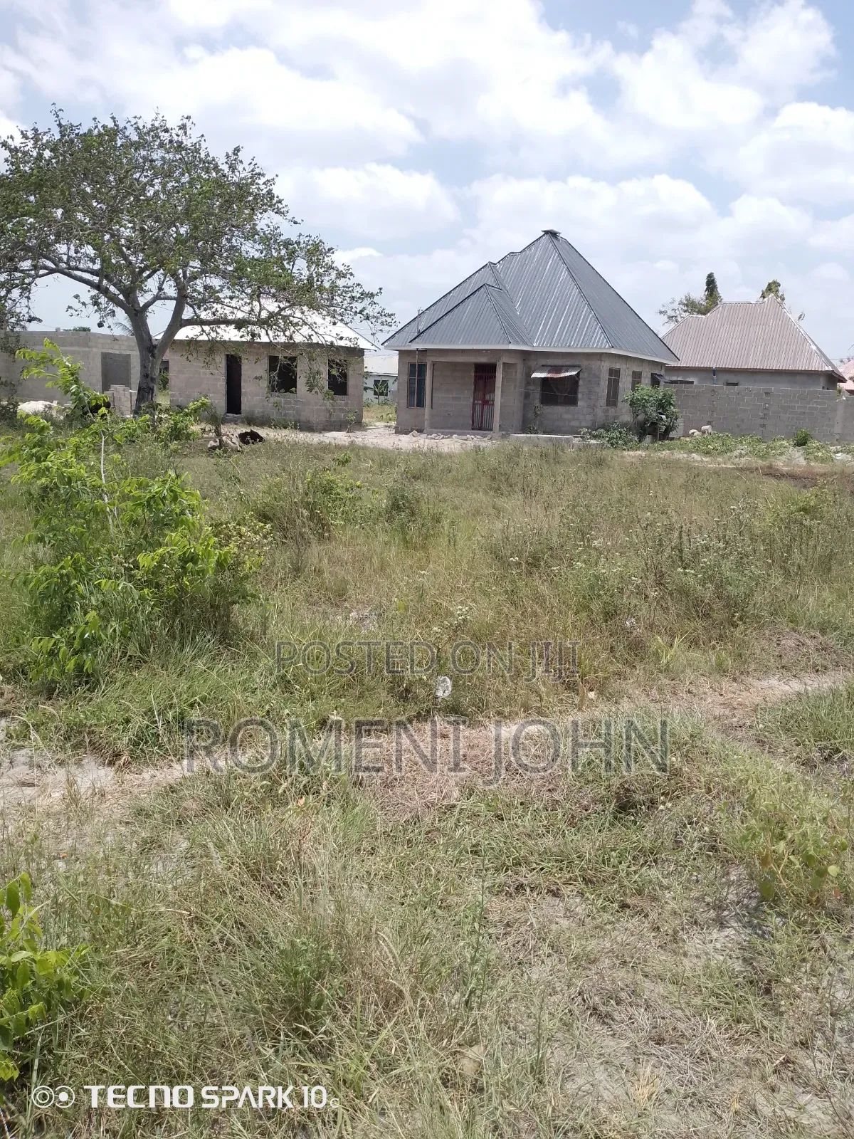 Kiwanja Sqmita 1325 Kinauzwa Milioni 27, Gongolamboto Majohe Viwege.