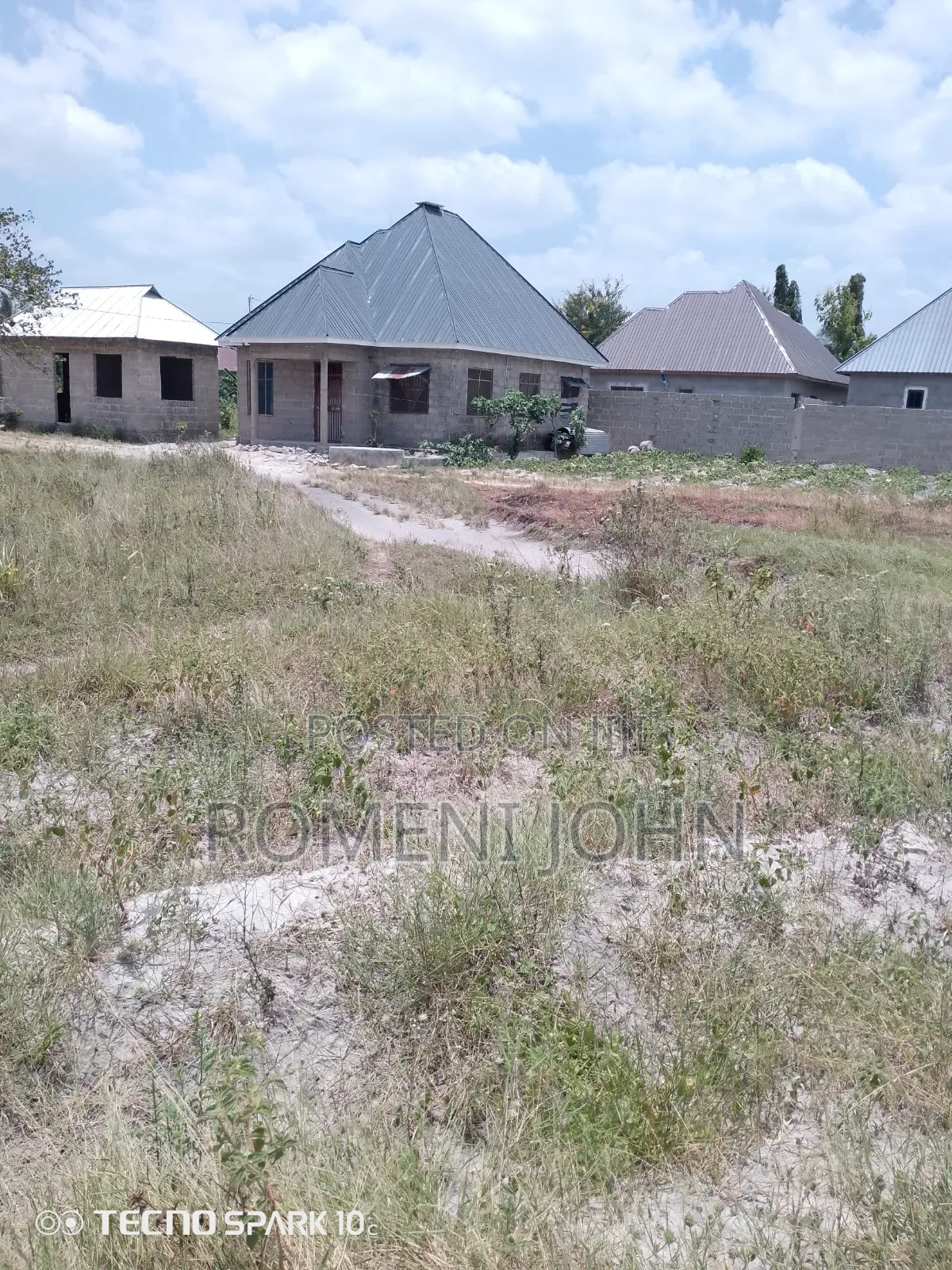 Kiwanja Sqmita 1325 Kinauzwa Milioni 27, Gongolamboto Majohe Viwege.