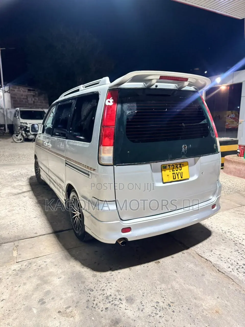 Toyota Noah 2001 Silver