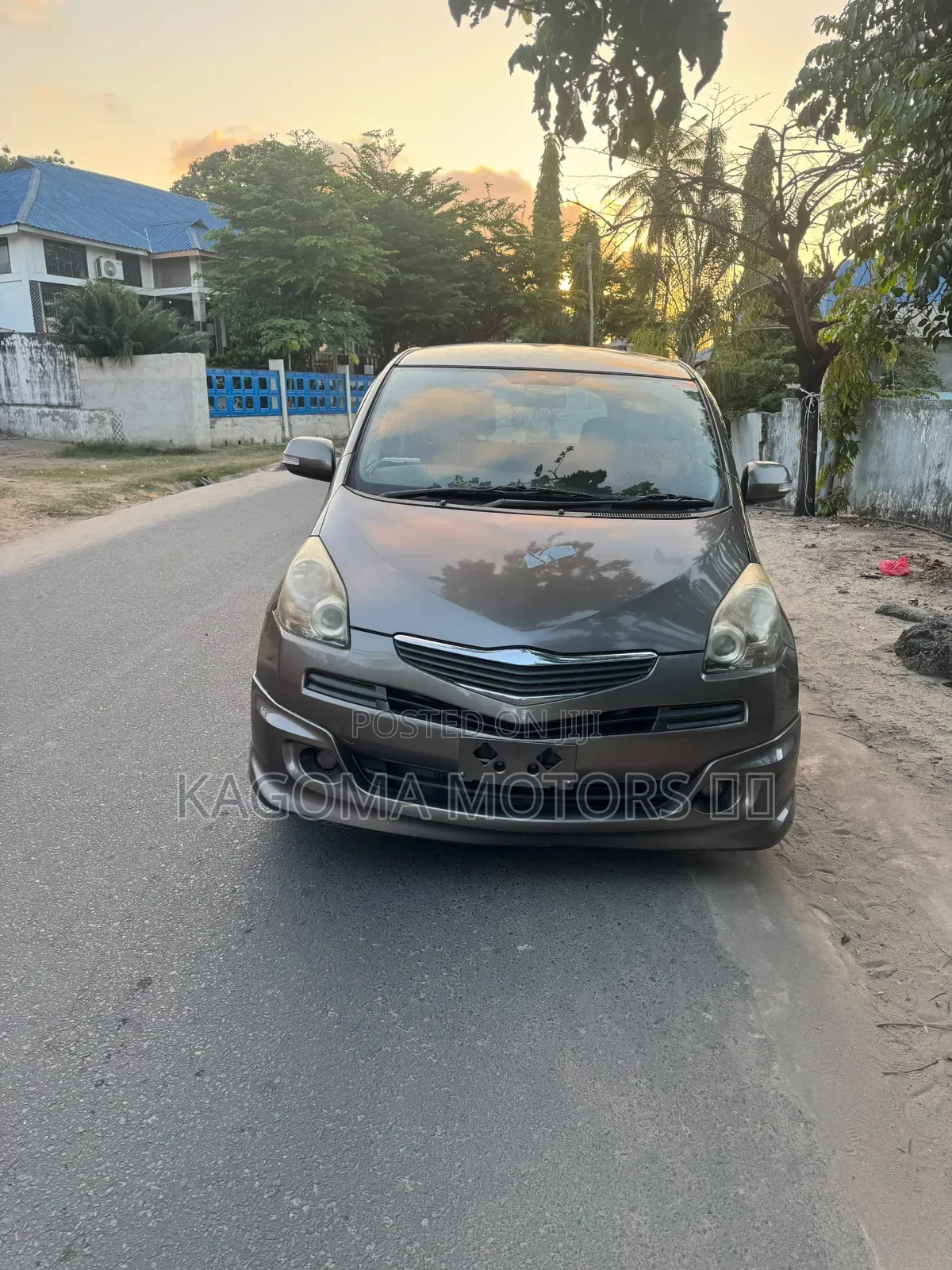 Toyota Ractis 2008 Gray