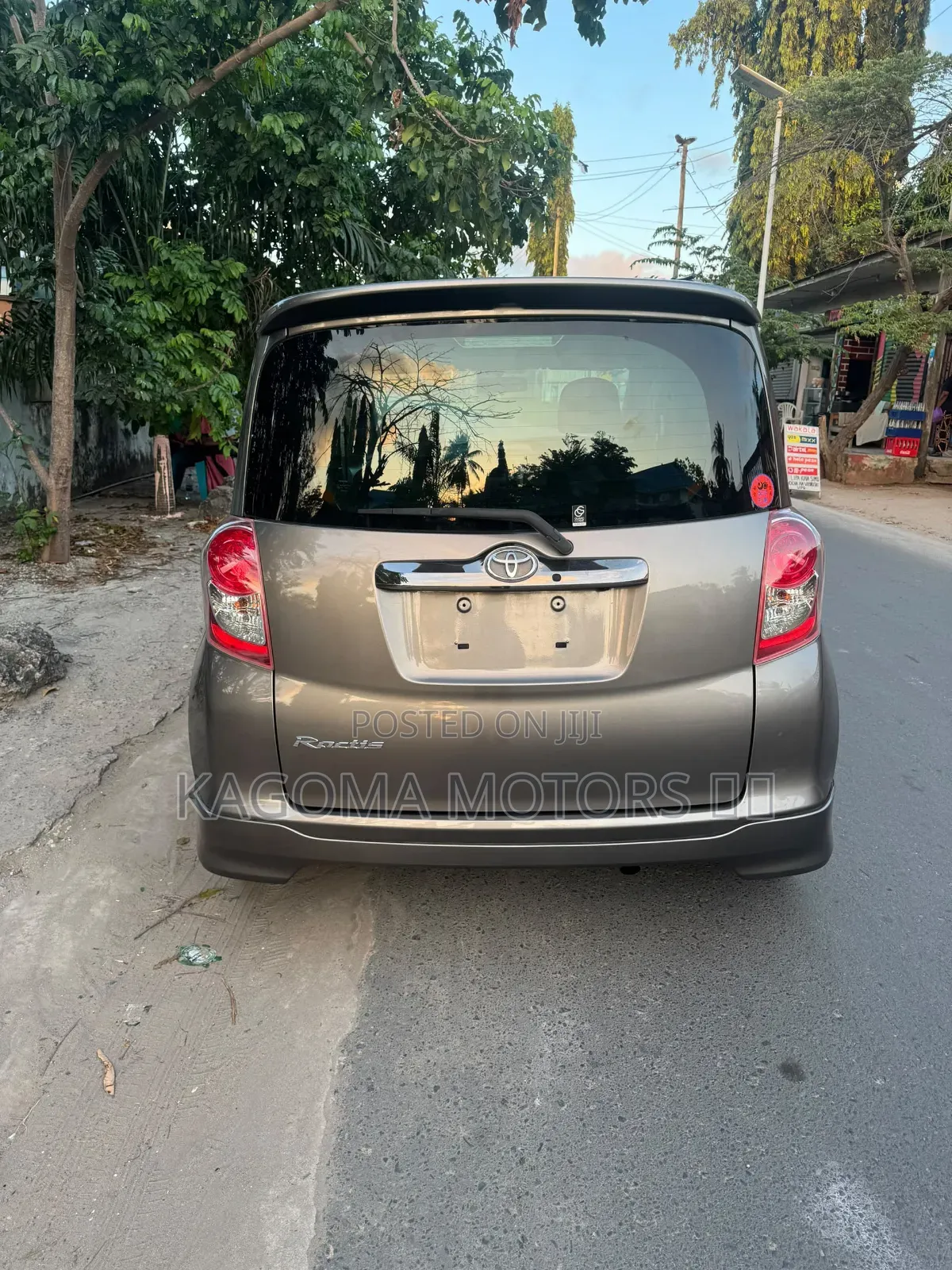 Toyota Ractis 2008 Gray
