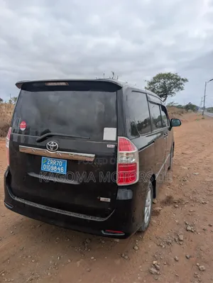 Toyota Noah 2009 Black