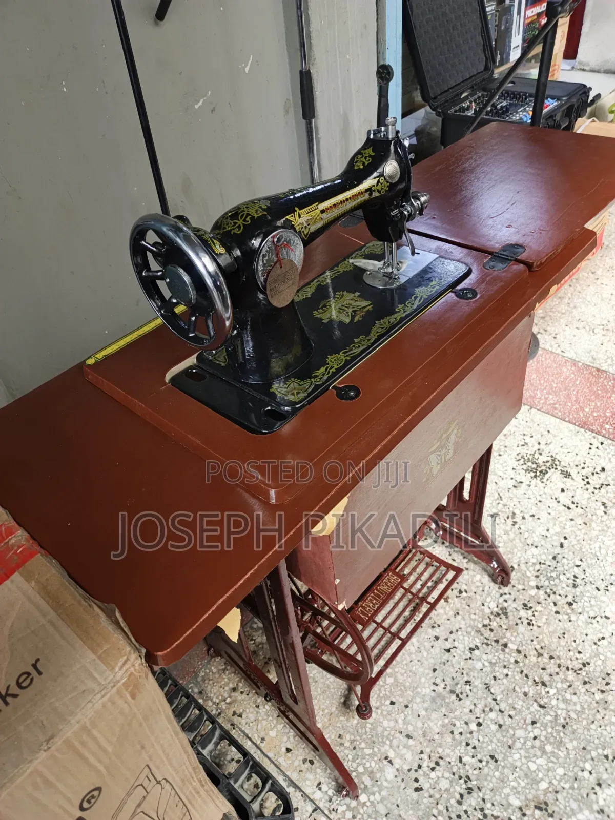 Cherehani, Sewing Machine Beebetterfly