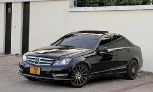 Mercedes-Benz C180 2013 Black