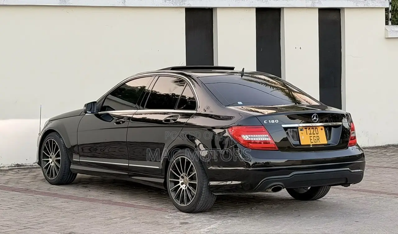 Mercedes-Benz C180 2013 Black