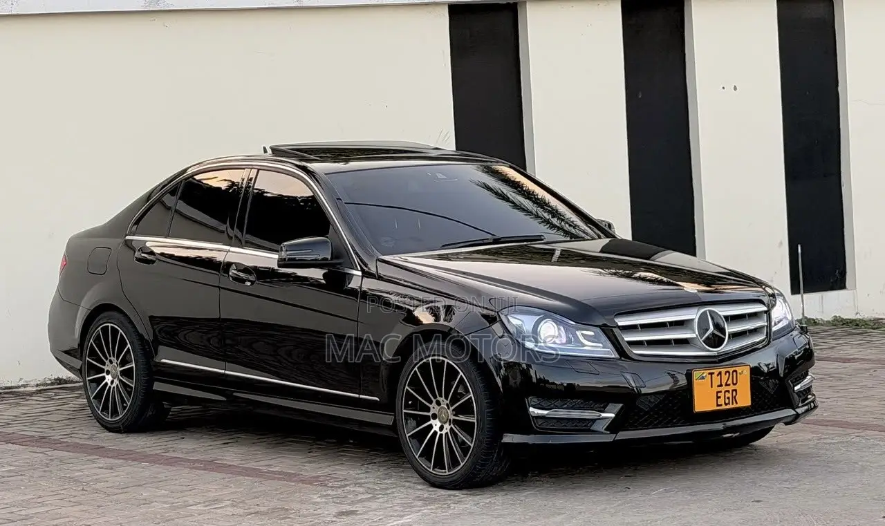 Mercedes-Benz C180 2013 Black