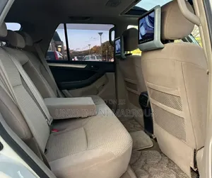 Toyota Hilux Surf 2006 White