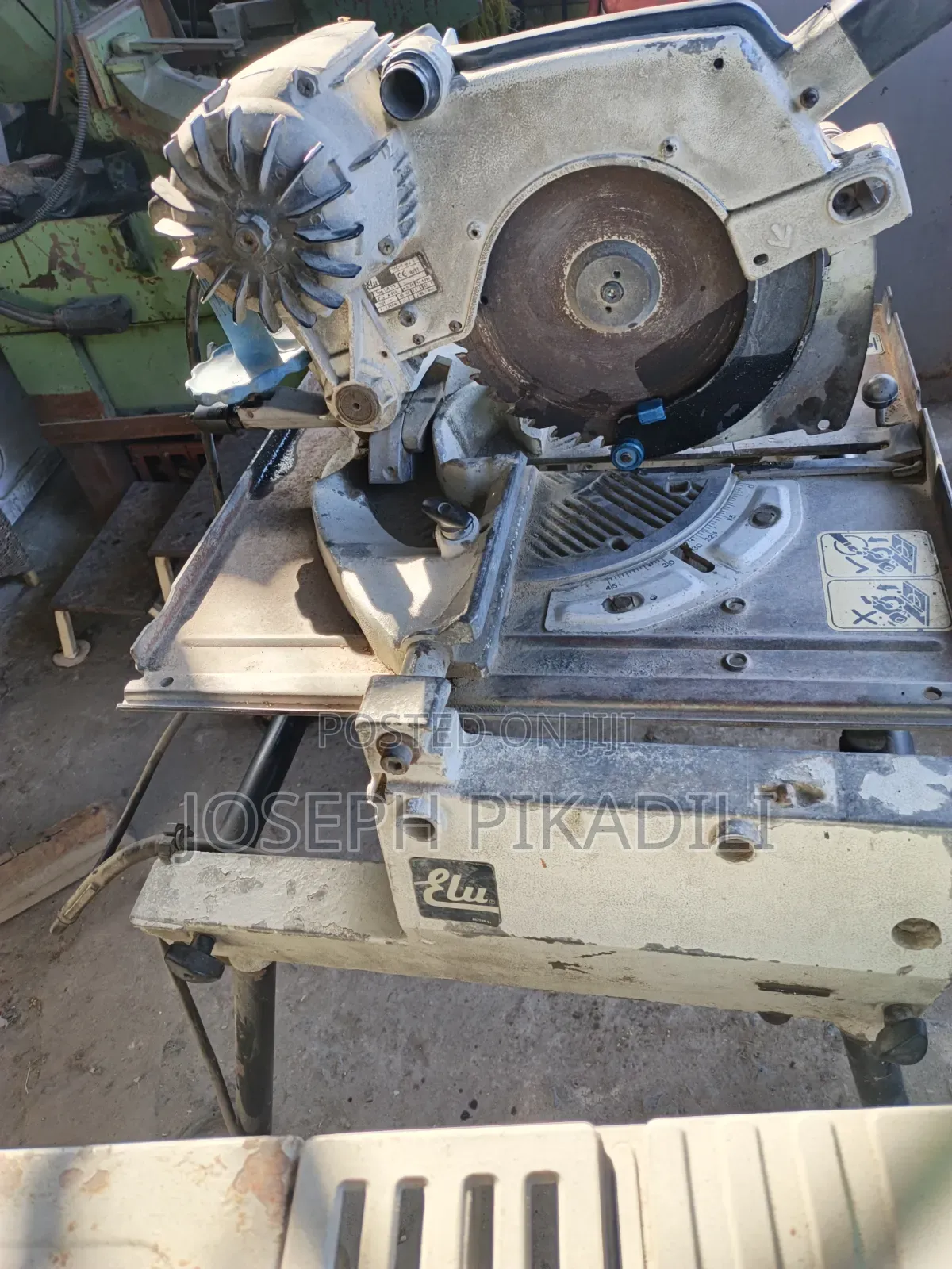 Miter Saw . Machine Za Mbao