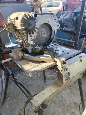 Miter Saw . Machine Za Mbao