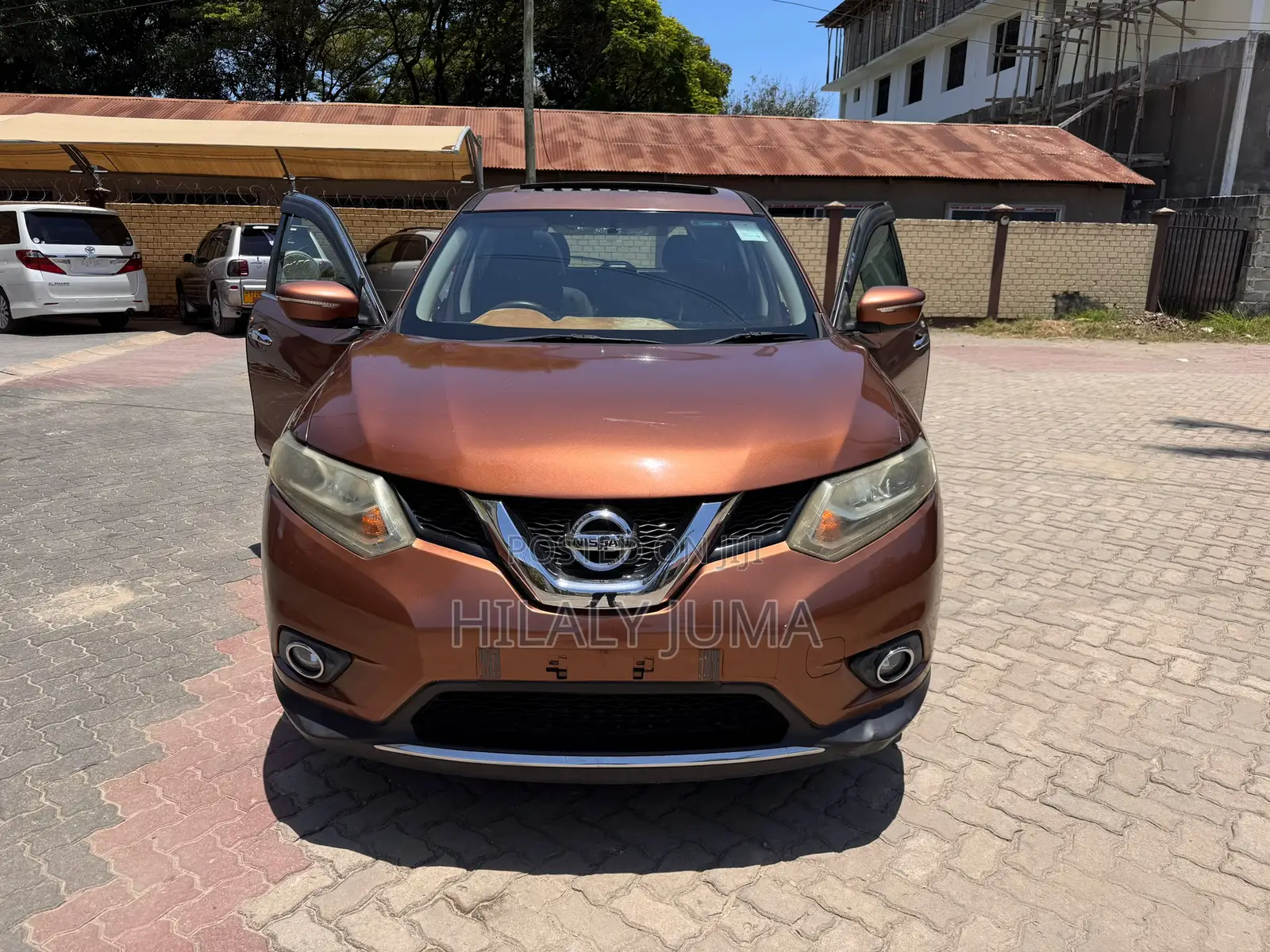 Nissan X-Trail 2.5 Petrol AWD 2016 Gold