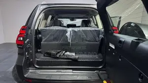 Toyota Land Cruiser Prado 2.8 2023 Black