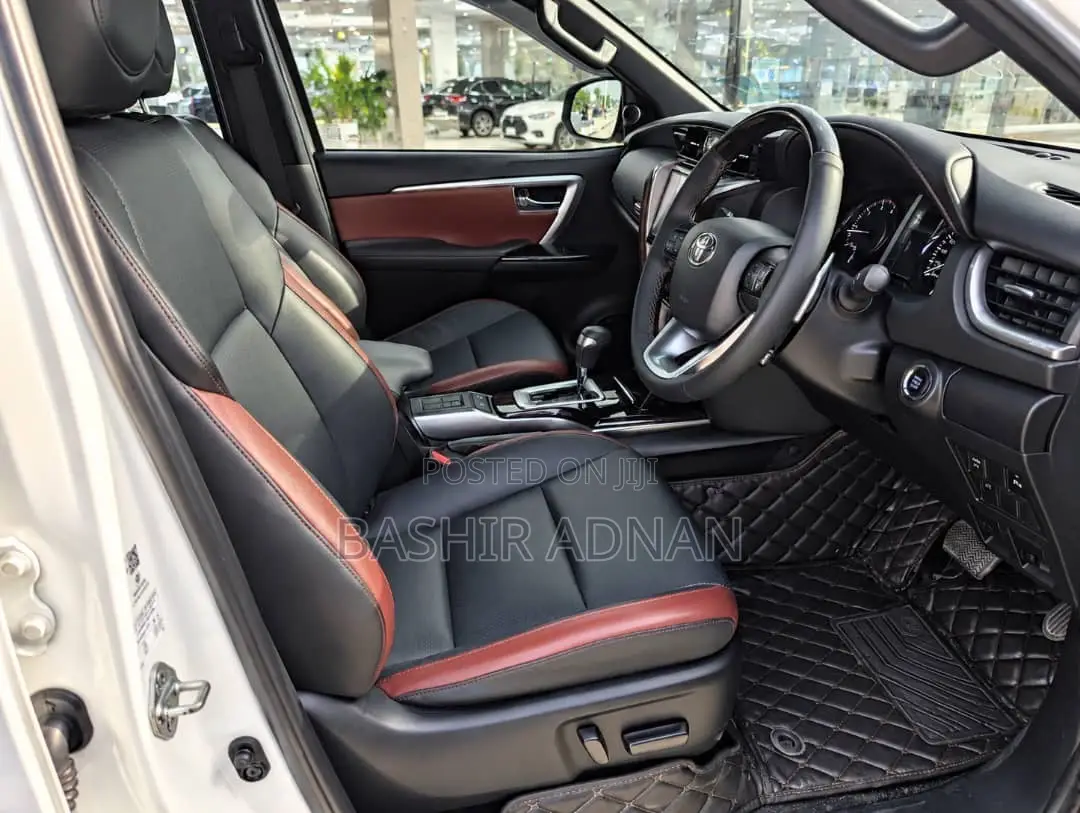 Toyota Fortuner 2.4 D AWD 2021 Black