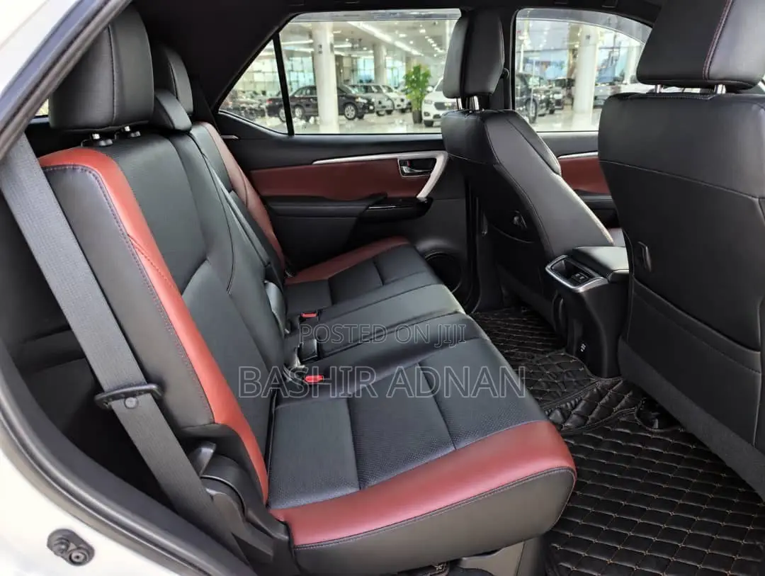 Toyota Fortuner 2.4 D AWD 2021 Black