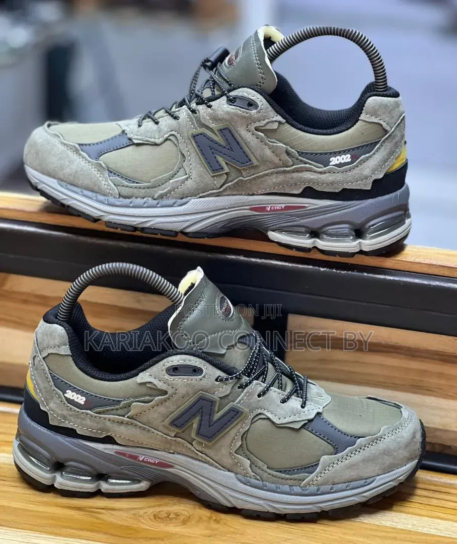 New Balance 2002R Protection Pack Sneakers