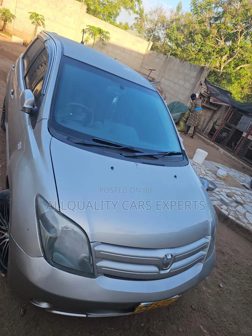 Toyota IST 2003