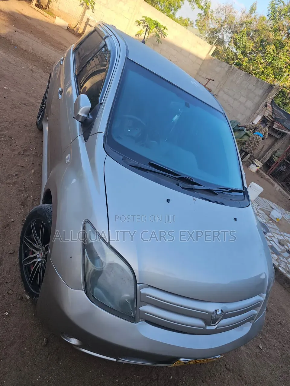 Toyota IST 2003