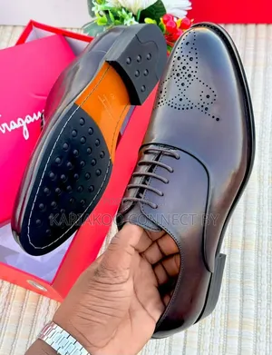 Salvatore Ferragamo Men’s Genuine Leather Oxford Shoes