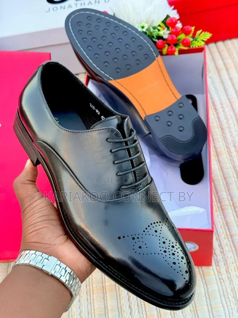 Salvatore Ferragamo Men’s Genuine Leather Oxford Shoes