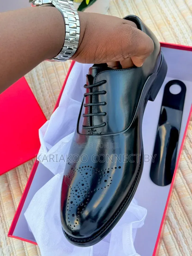 Salvatore Ferragamo Men’s Genuine Leather Oxford Shoes
