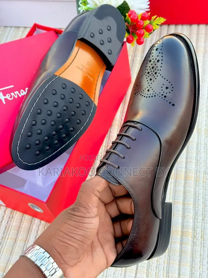 Salvatore Ferragamo Men’s Genuine Leather Oxford Shoes