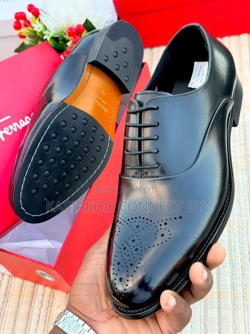 Salvatore Ferragamo Men’s Genuine Leather Oxford Shoes