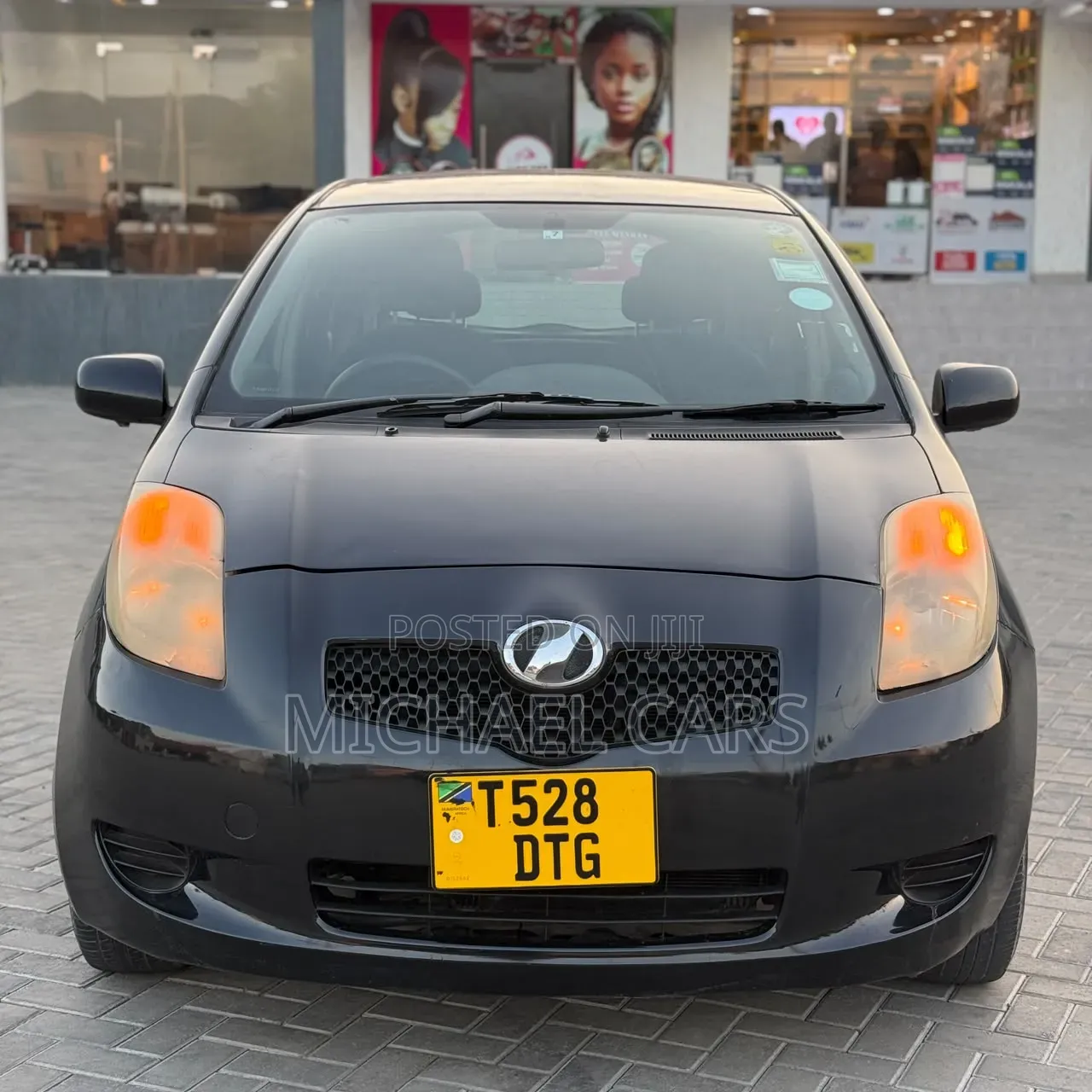 Toyota Vitz 2005 Black
