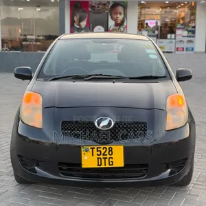 Toyota Vitz 2005 Black