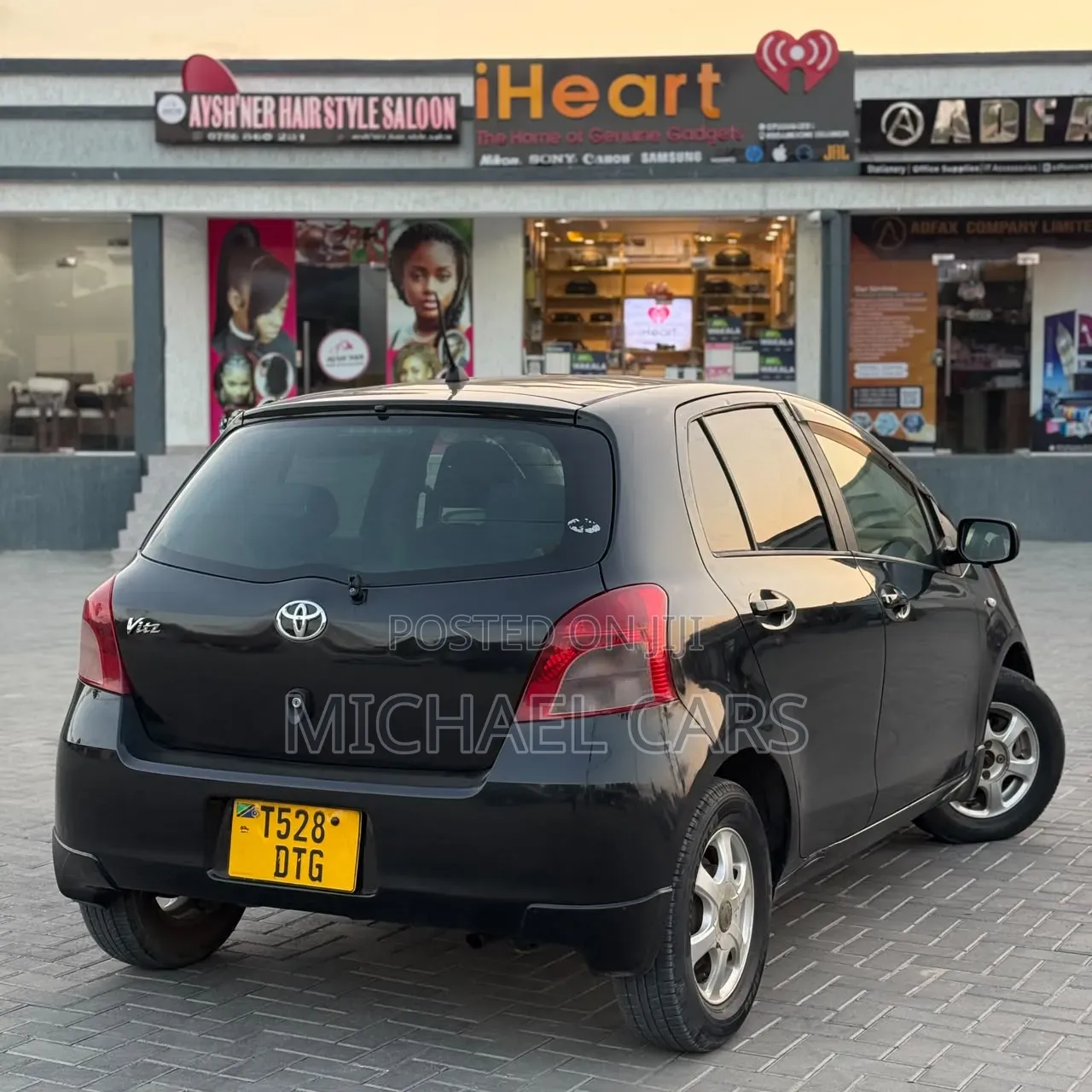 Toyota Vitz 2005 Black