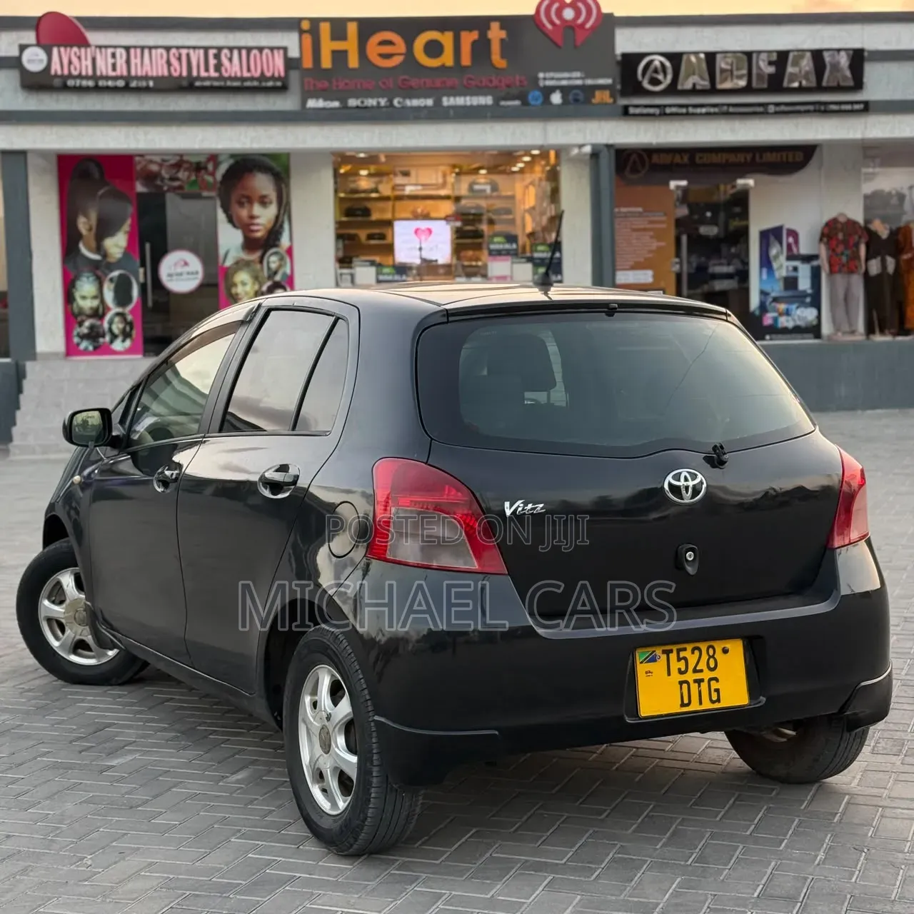 Toyota Vitz 2005 Black