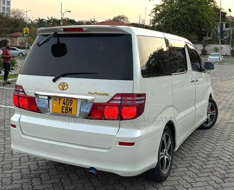 Toyota Alphard 2006 White