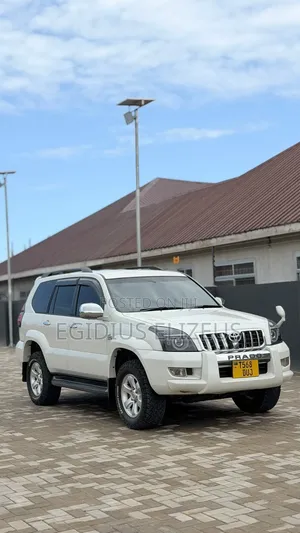 Toyota Land Cruiser Prado 2006 White