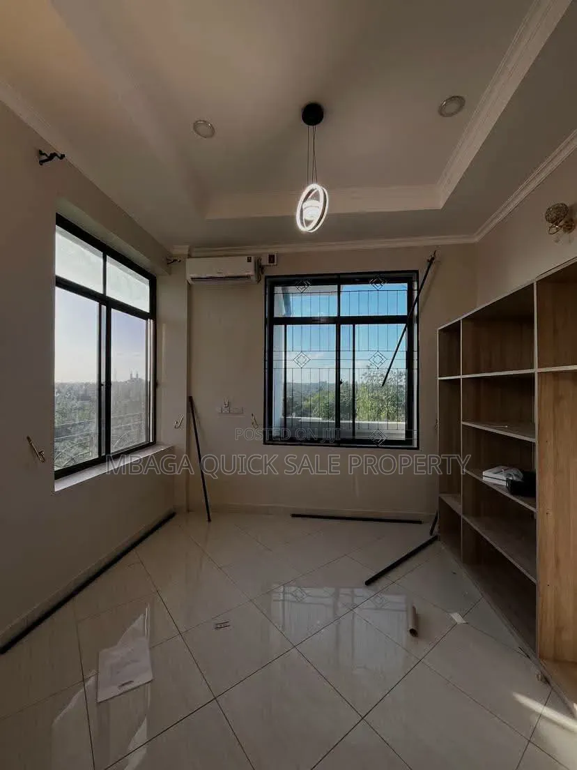 3bdrm Apartment in Makongorosi for rent
