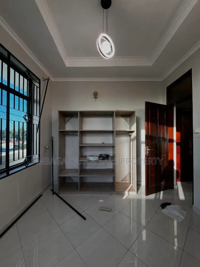 3bdrm Apartment in Makongorosi for rent