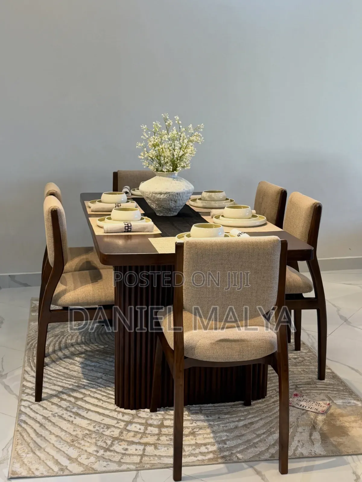 Dining Table Viti Sita Hard Wood