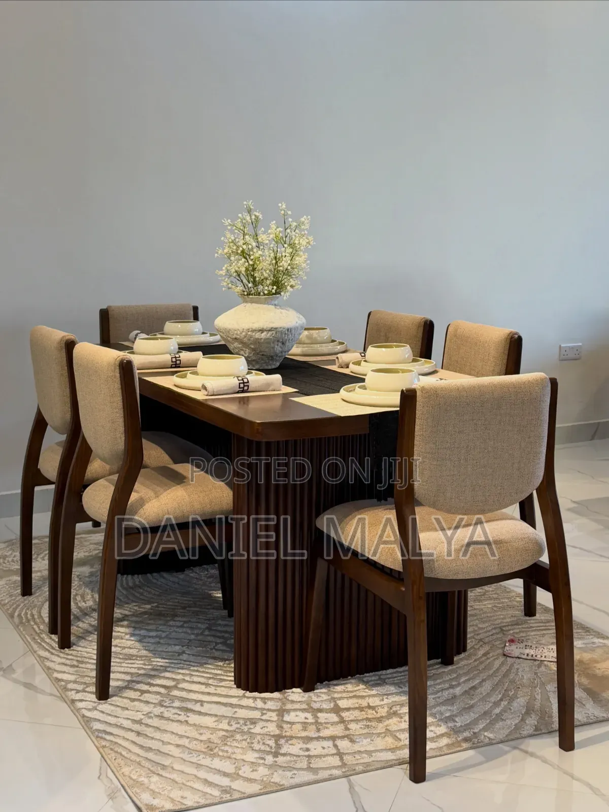 Dining Table Viti Sita Hard Wood