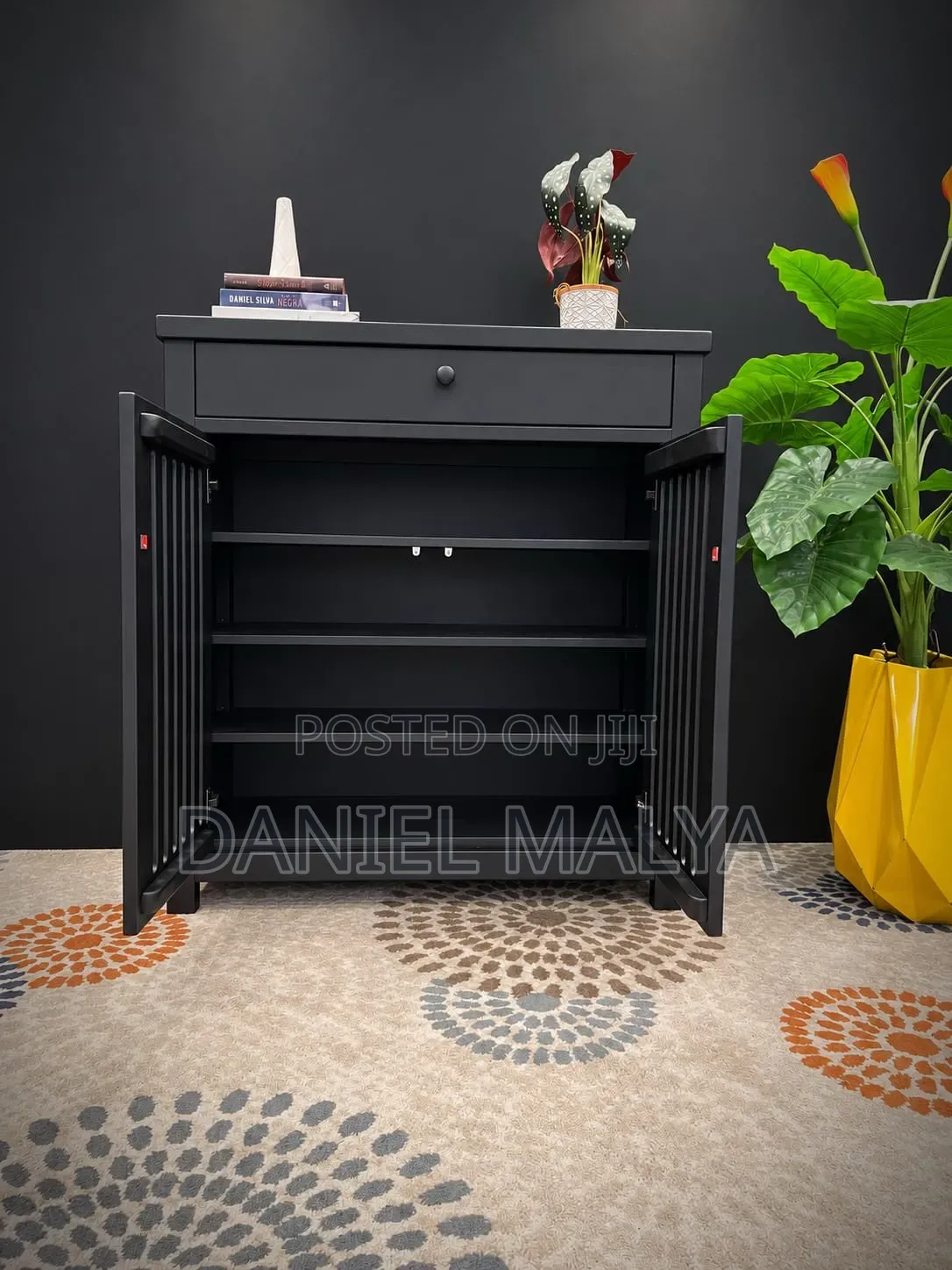 Consol Table Ya Kisasa Mart Black