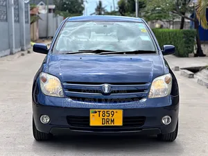 Toyota IST 2004 Blue