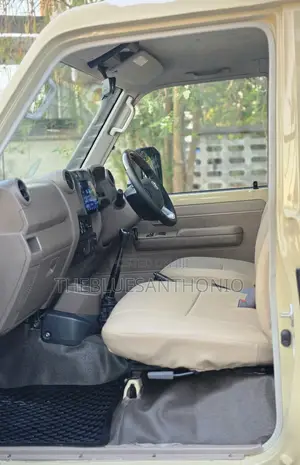 Toyota Land Cruiser 79 Series 2017 Beige