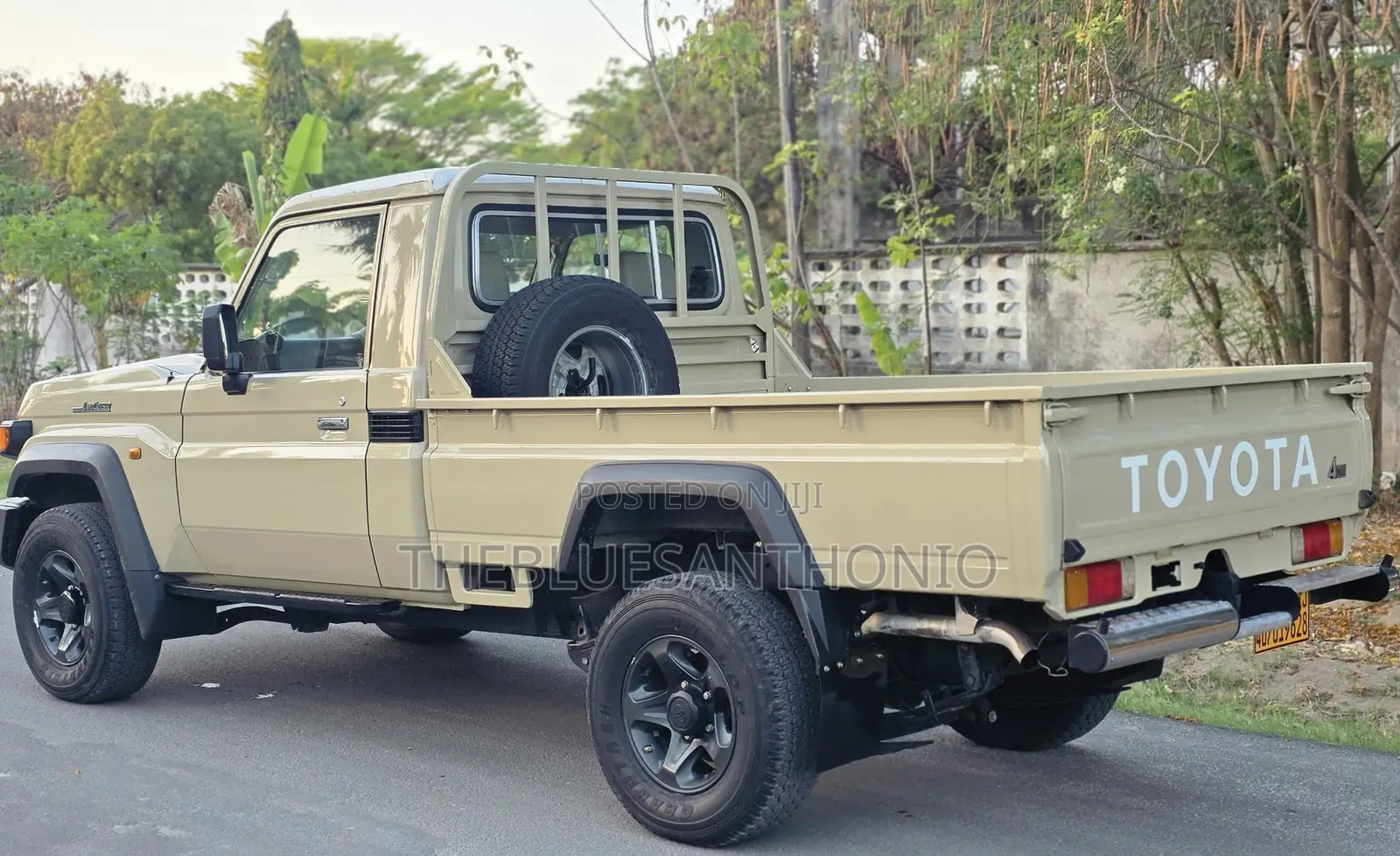 Toyota Land Cruiser 79 Series 2017 Beige