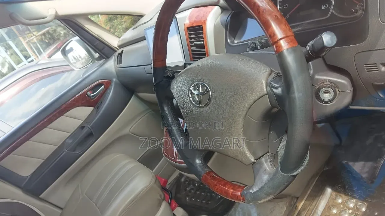 Toyota Alphard 2005 Silver