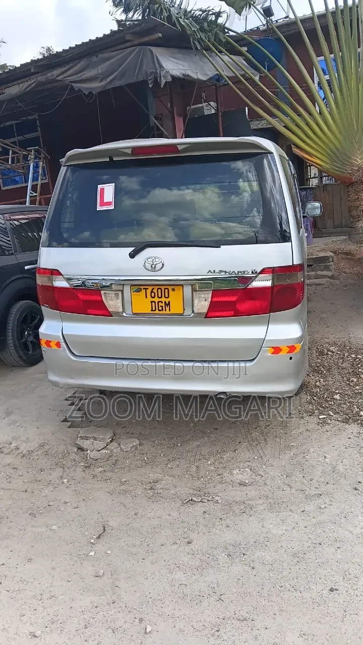Toyota Alphard 2005 Silver
