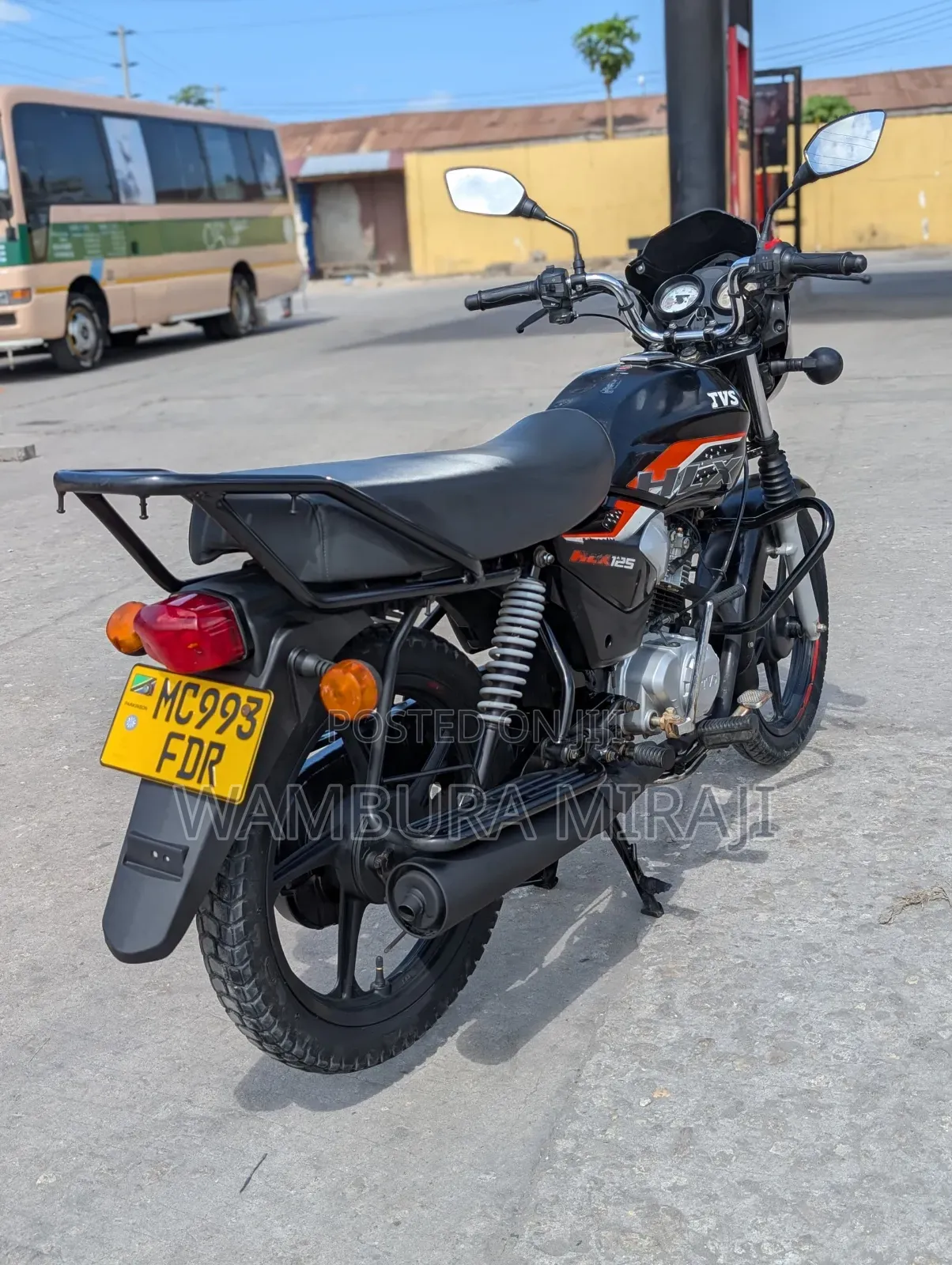 TVS HLX 125 2026 Black