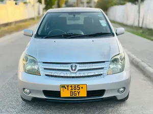 Toyota IST 2007 Silver