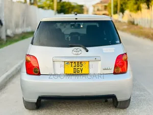 Toyota IST 2007 Silver