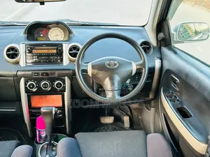 Toyota IST 2007 Silver