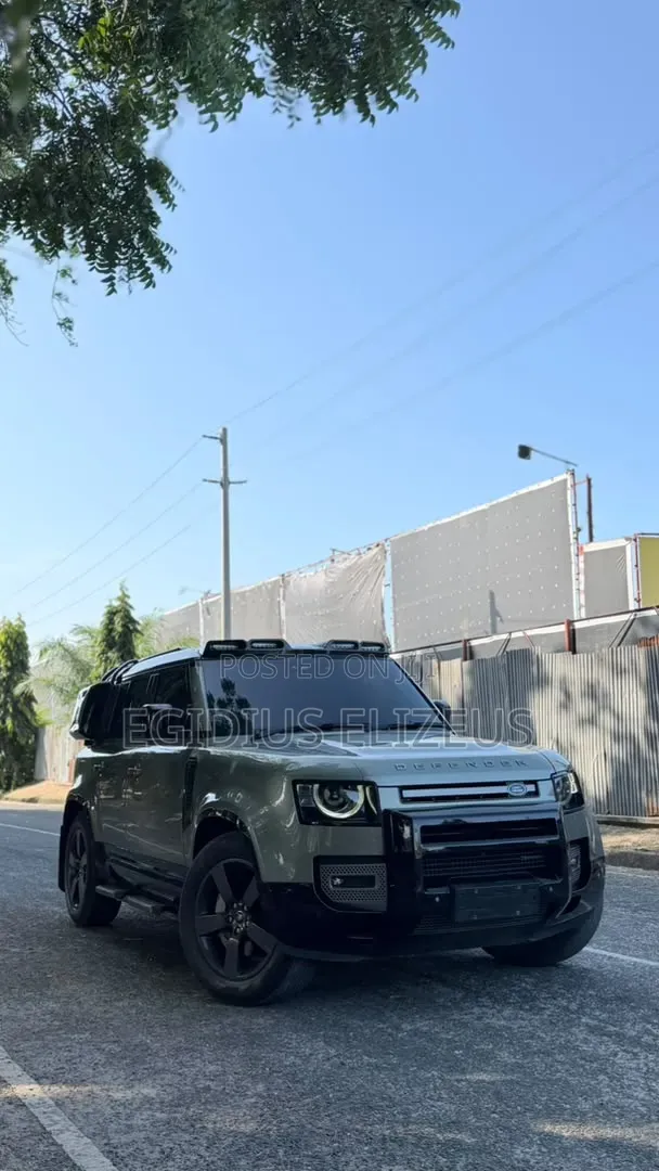Land Rover Defender 2023 Beige