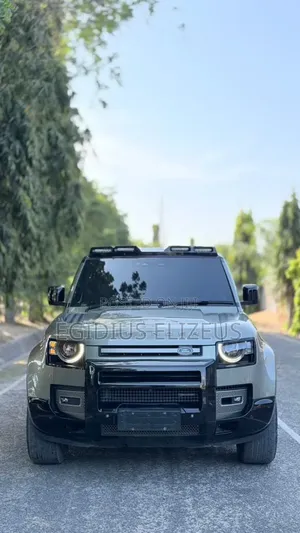 Land Rover Defender 2023 Beige