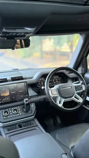 Land Rover Defender 2023 Beige