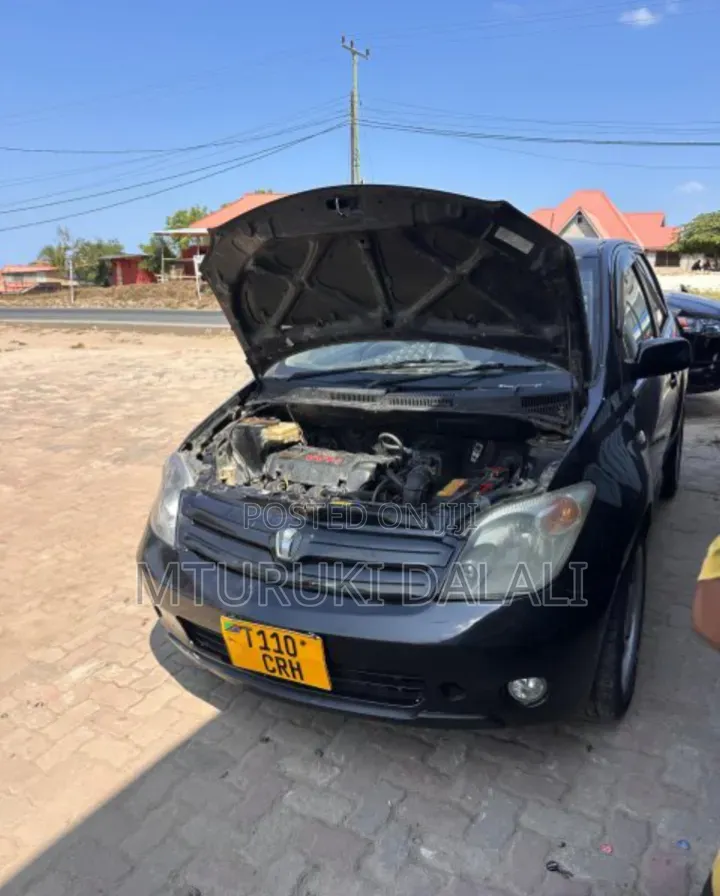 Toyota IST 2003 Black
